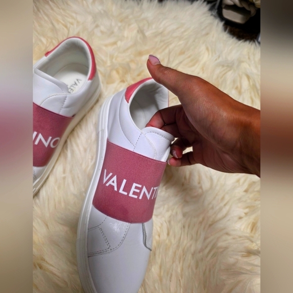 Valentino White and Red Sneakers - Picture 2 of 4